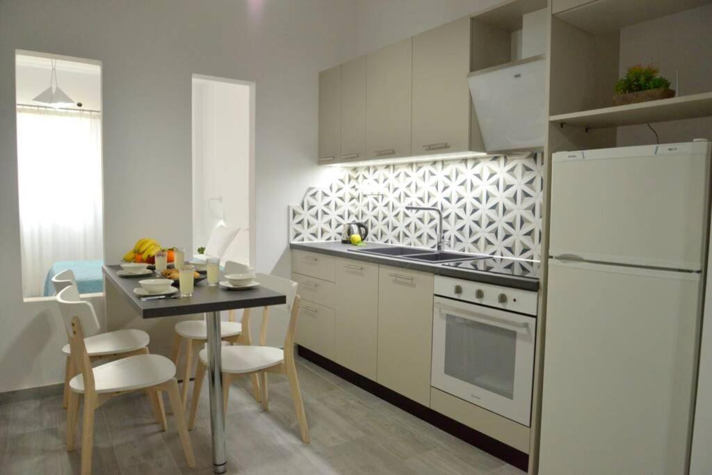 Alisahni Apartment Adamantas  Ngoại thất bức ảnh
