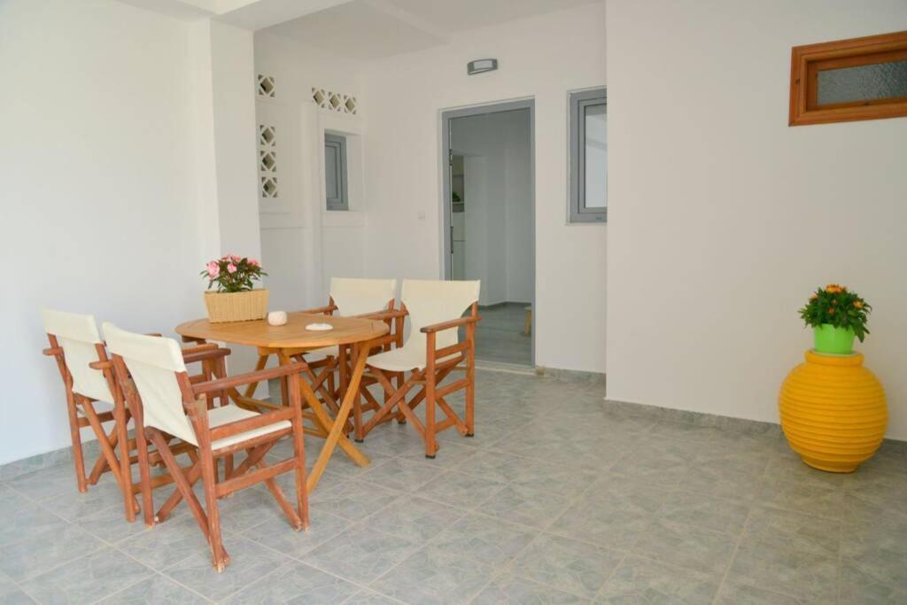 Alisahni Apartment Adamantas  Ngoại thất bức ảnh
